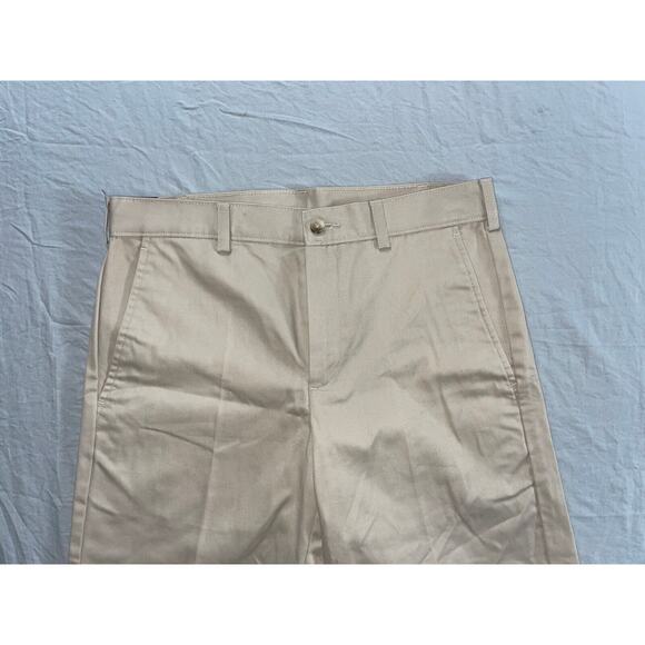 Joseph A Bank Traveler Flat Front All Cotton Chino Shorts. Beige, Men's Size 30. - Picture 2 of 5